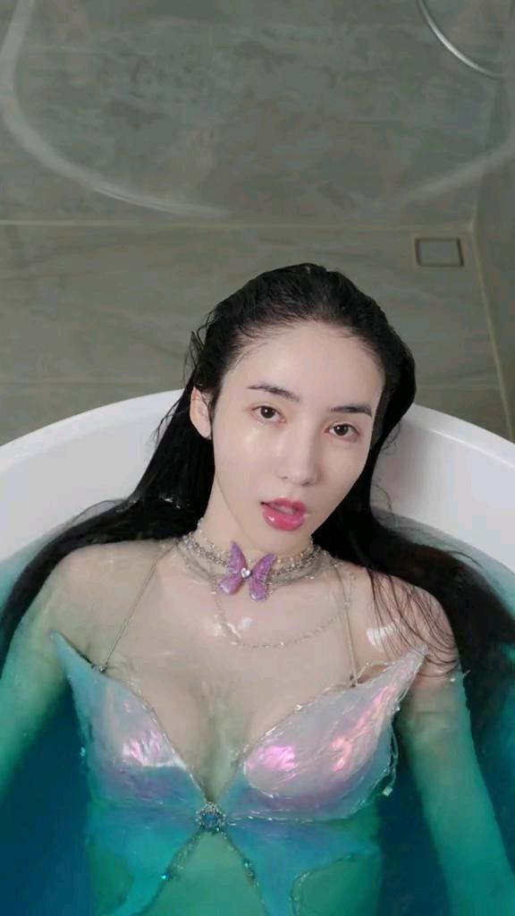 【原创分享】🔥再也不怕开挂被封了🔥内置防封接口🔥最新版光速虚拟机🔥一键root直装版🔥解锁永久会员-虚拟商城